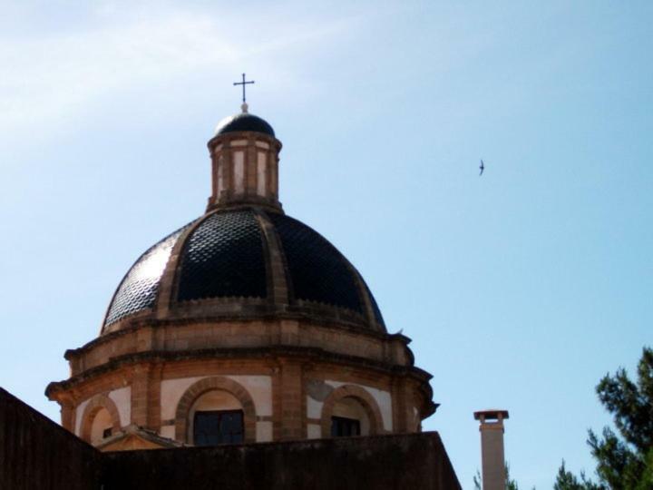 Case Vazzana - Cortile Sant'Agostino Мадзара дел Вало Екстериор снимка